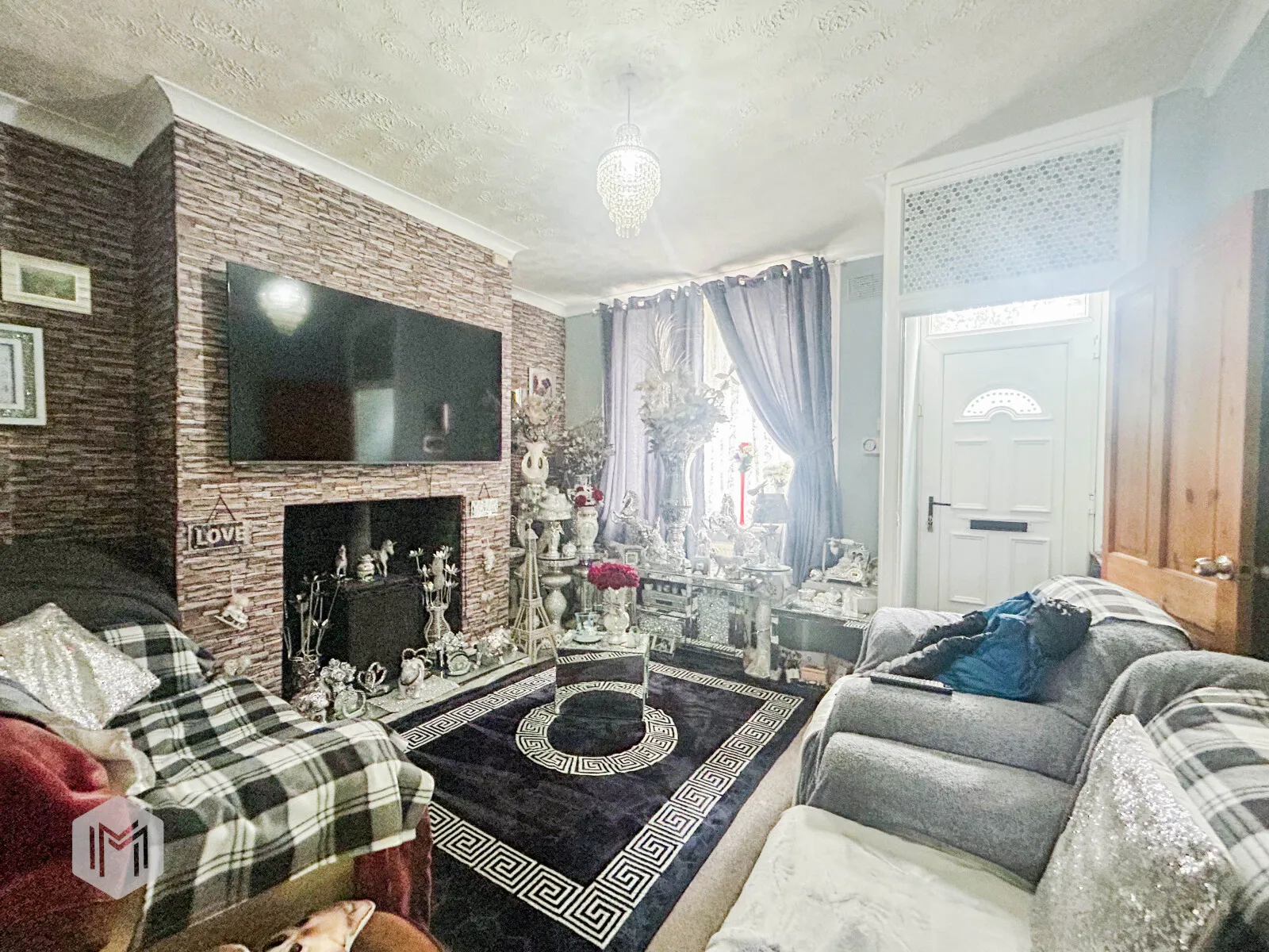 2 bed House
