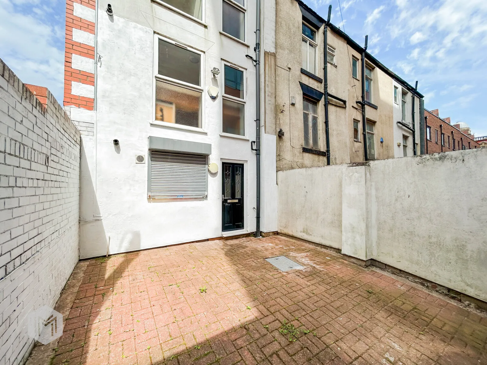 5 bed End of Terrace