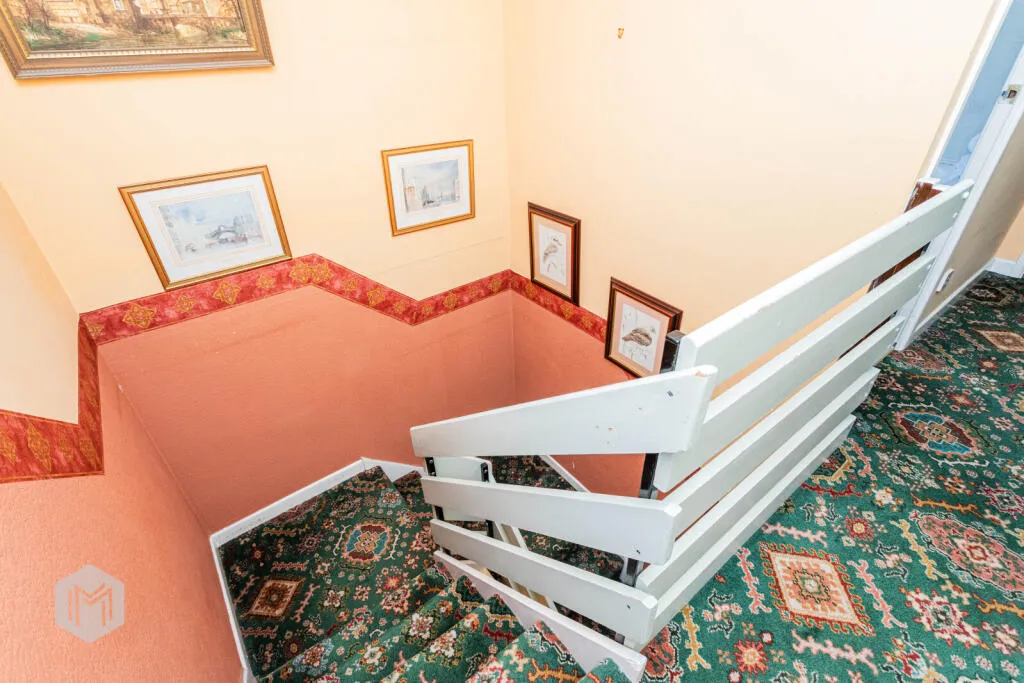 3 bed Link Detached House