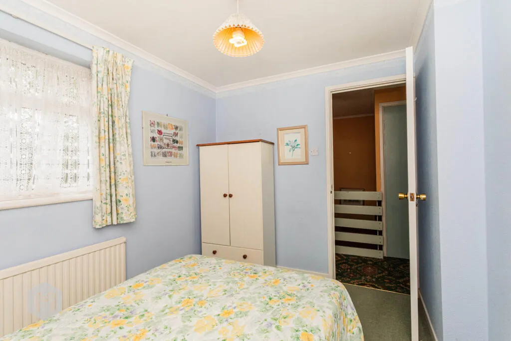 3 bed Link Detached House