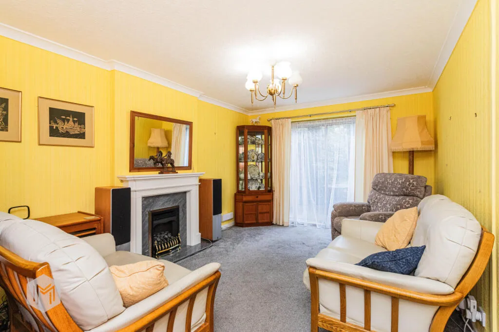 3 bed Link Detached House
