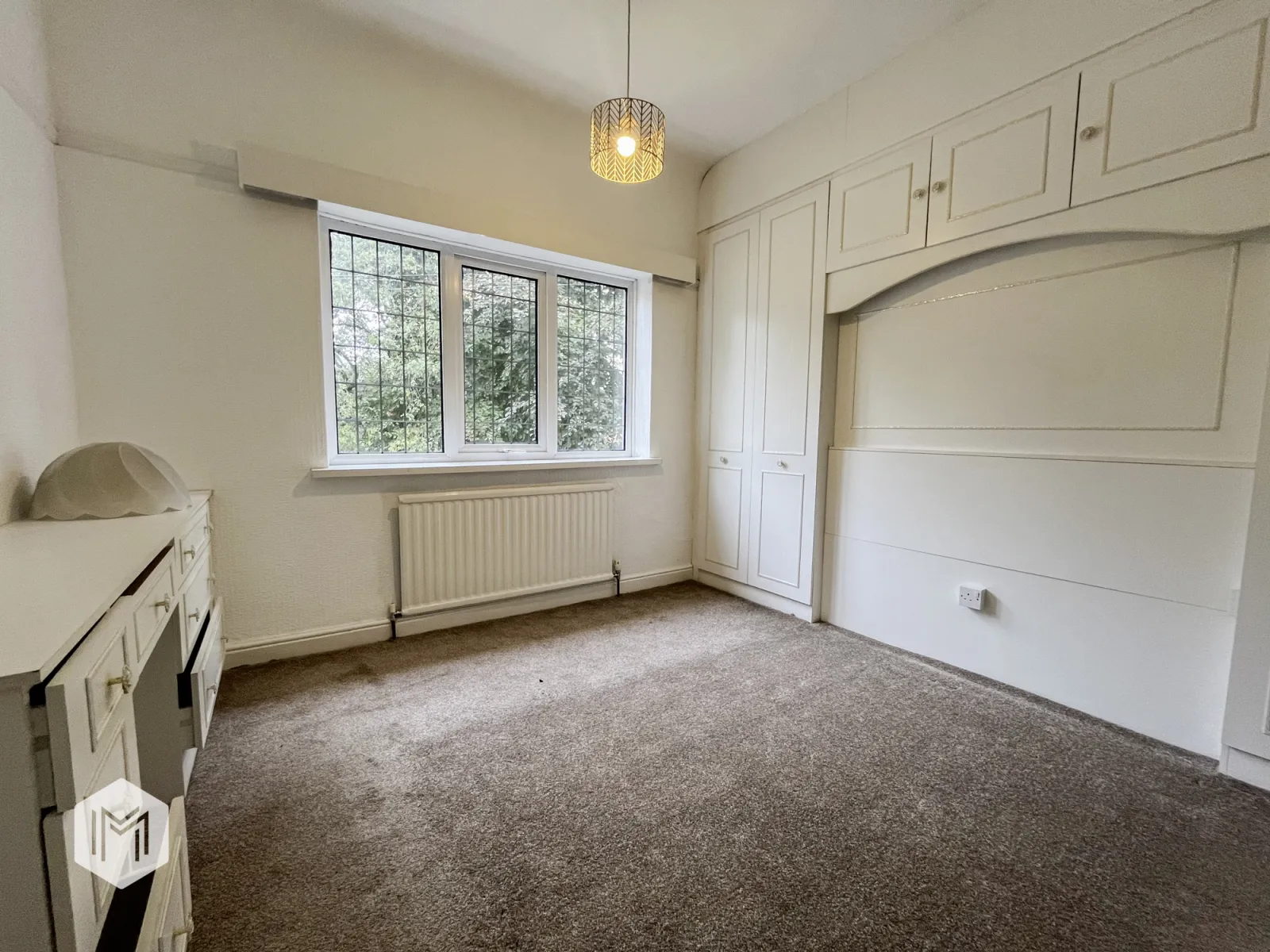4 bed House