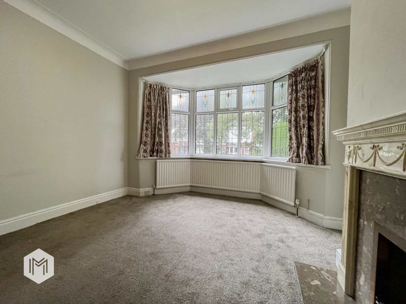 4 bed House