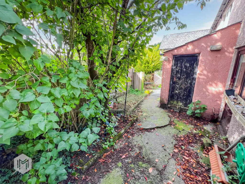 2 bed End of Terrace