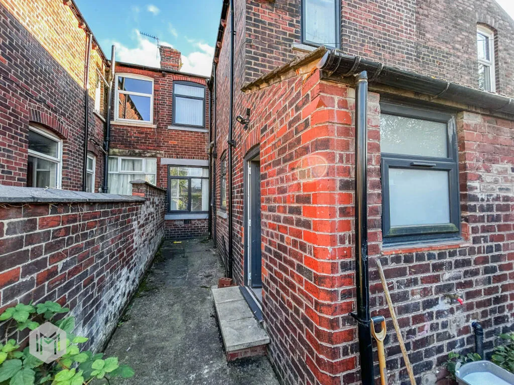 5 bed House