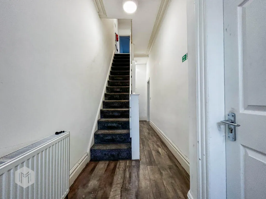 5 bed House