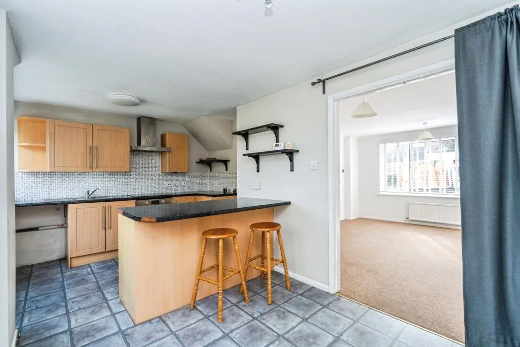 3 bed Semi-Detached