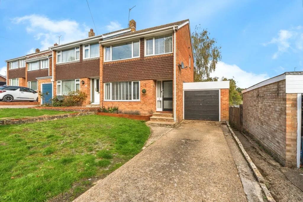 3 bed Semi-Detached