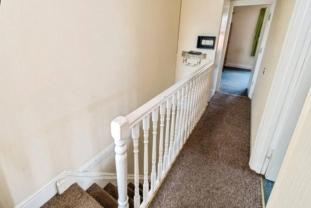 3 bed End of Terrace