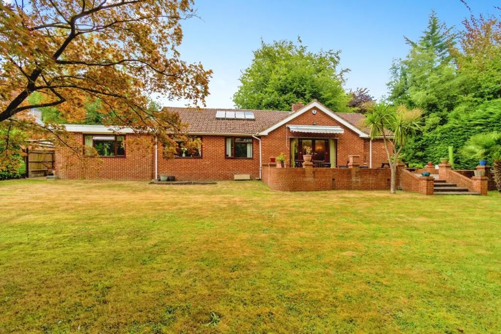 4 bed Bungalow