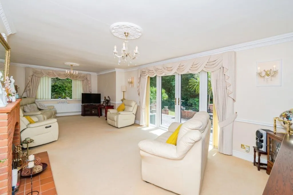 4 bed Bungalow