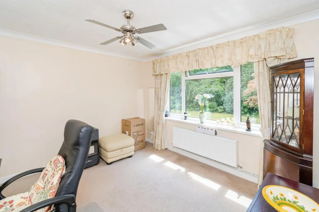 4 bed Bungalow