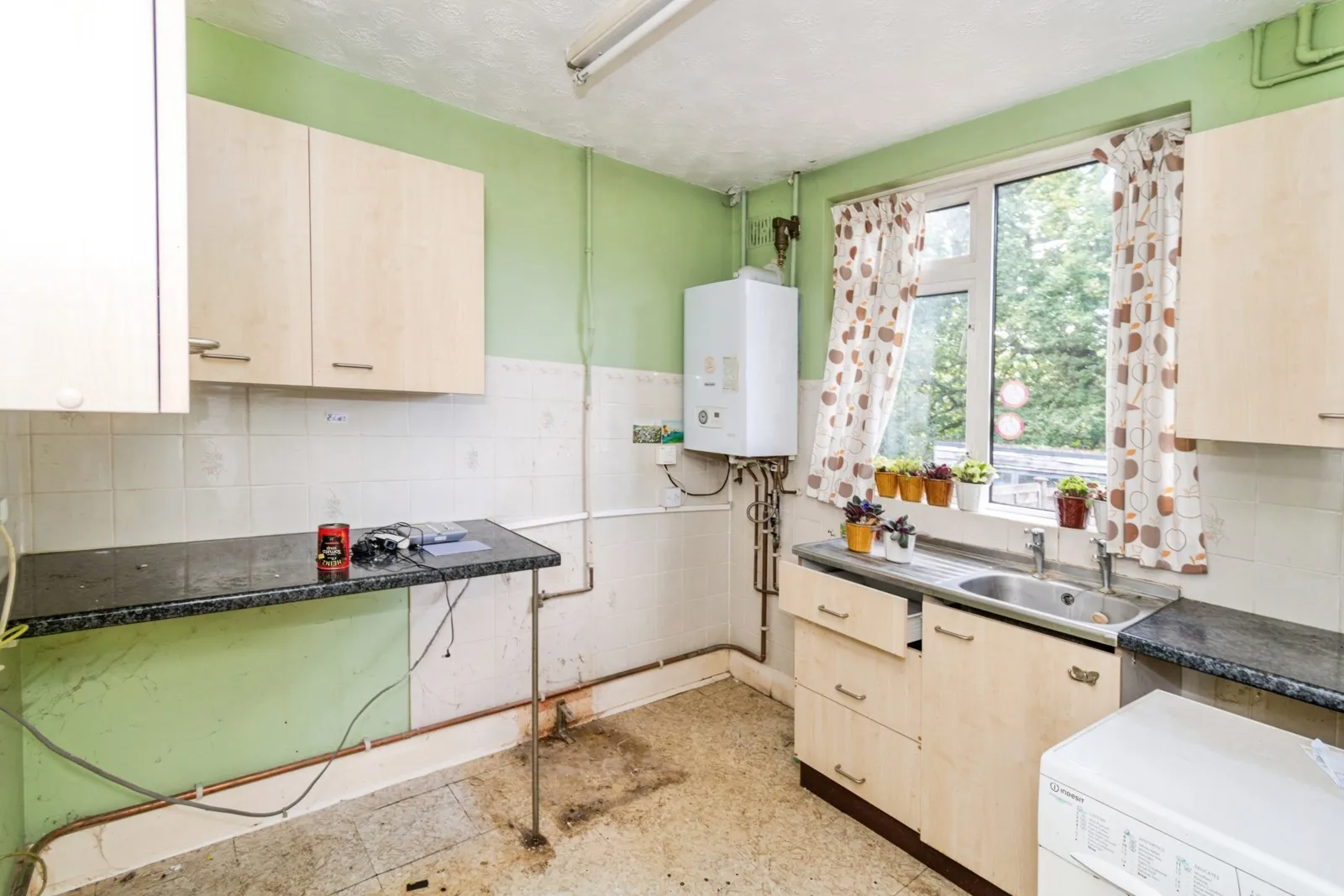 3 bed End of Terrace