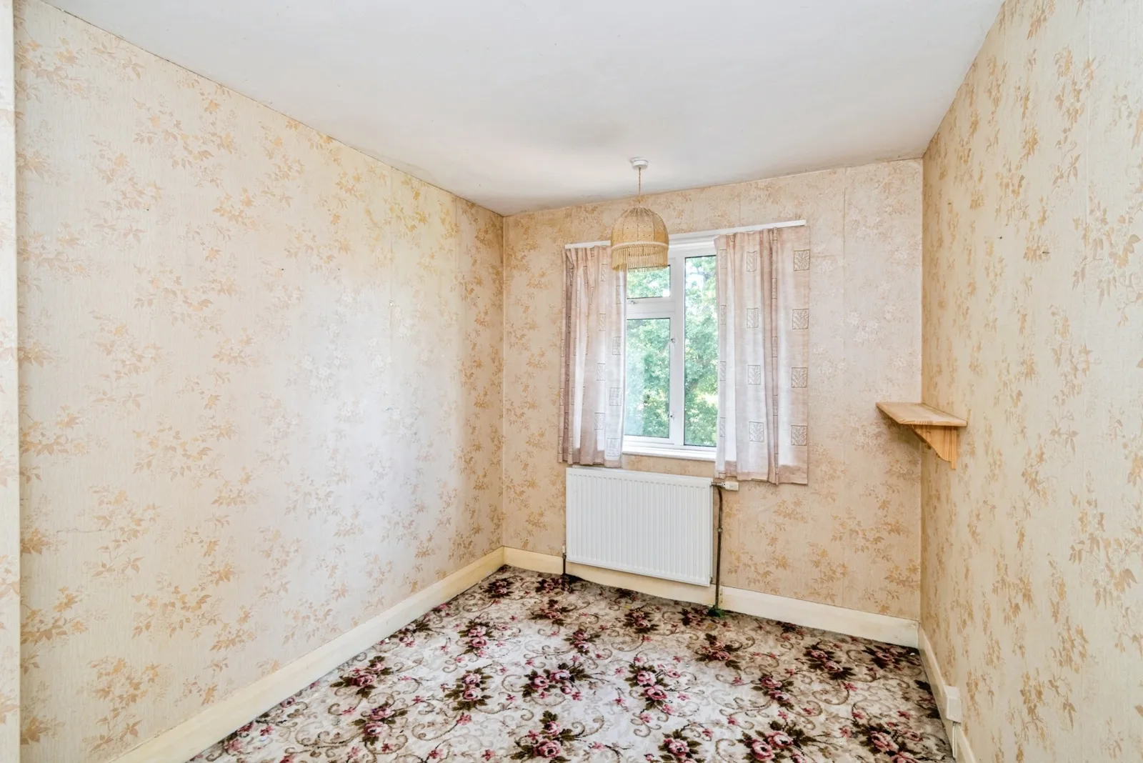 3 bed End of Terrace