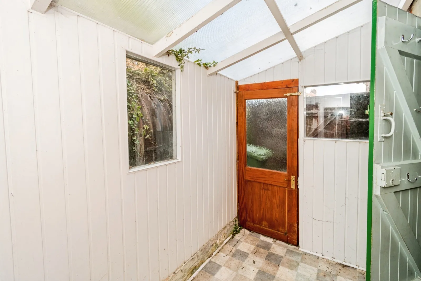 3 bed End of Terrace