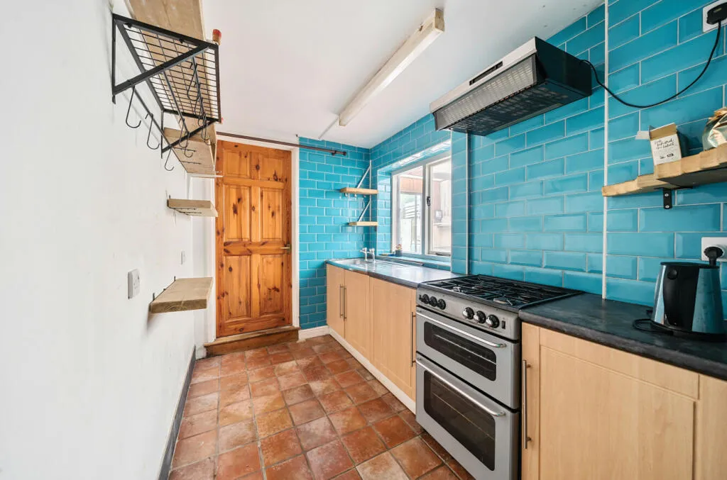 3 bed End of Terrace