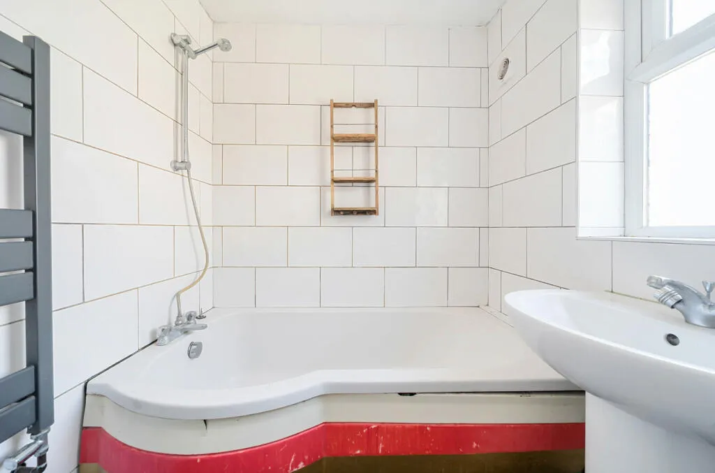 3 bed End of Terrace