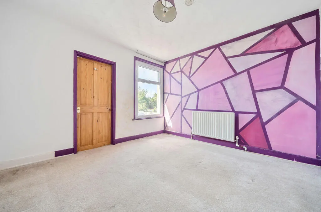 3 bed End of Terrace