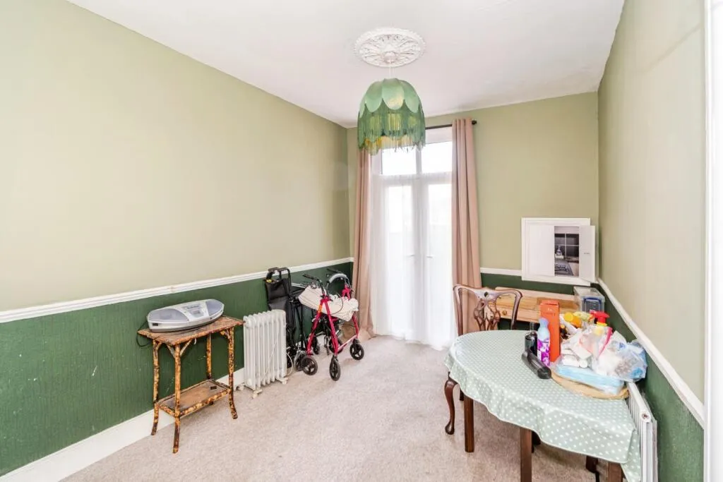 3 bed Terraced