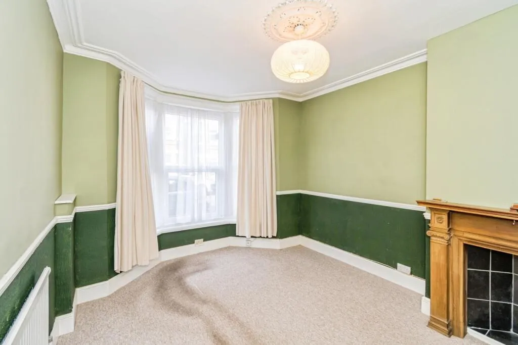 3 bed Terraced
