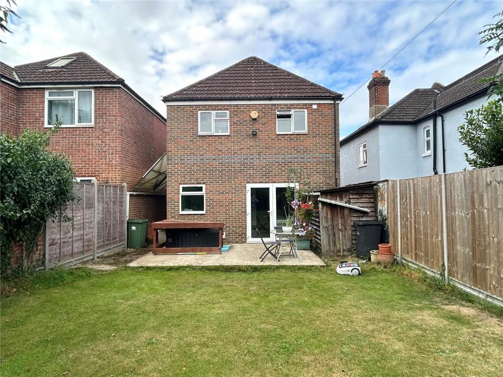 4 bed Detached
