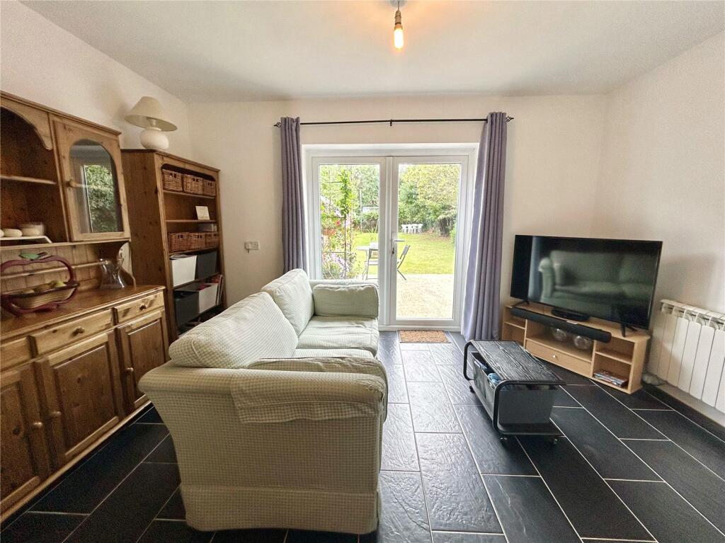 4 bed Detached