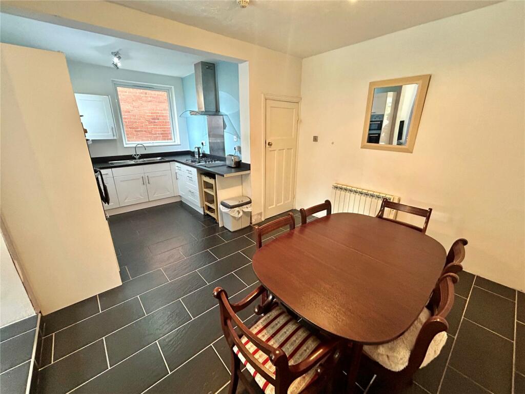 4 bed Detached