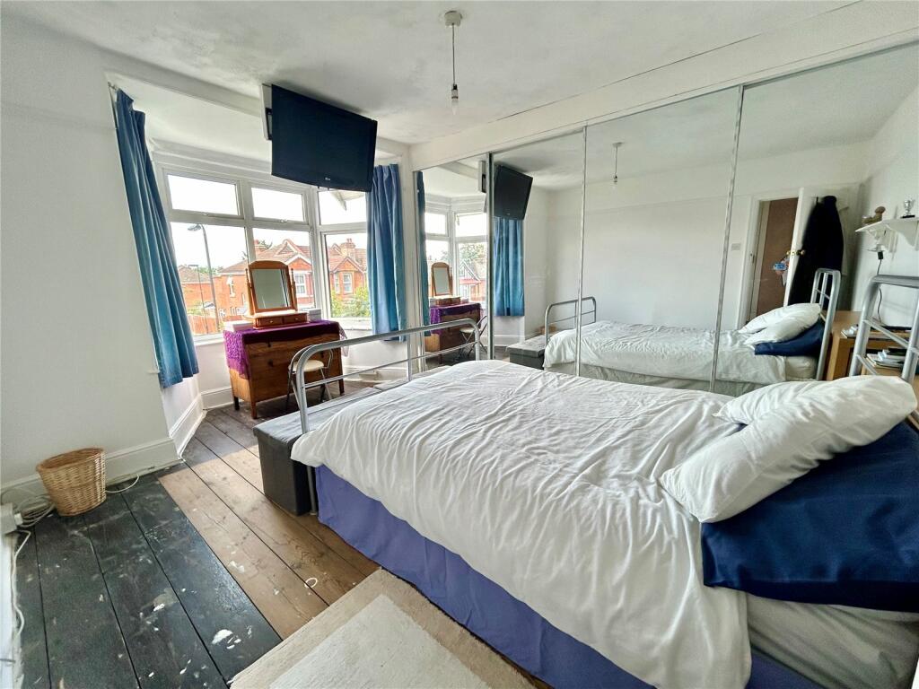 4 bed Detached