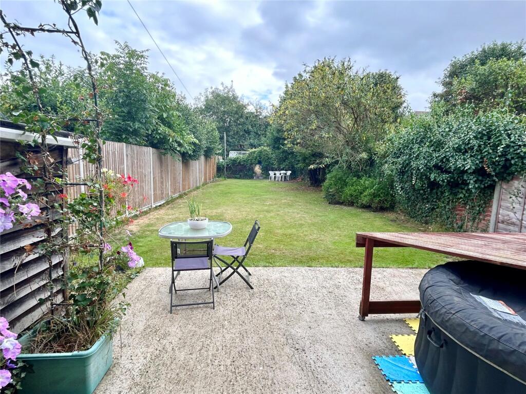 4 bed Detached