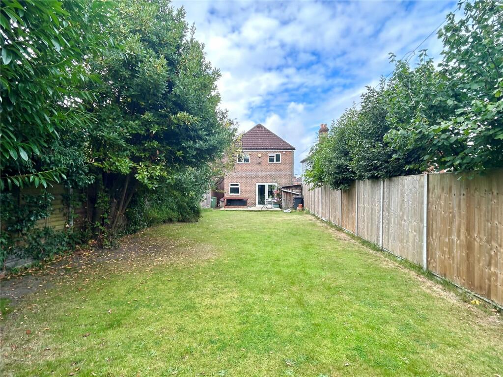 4 bed Detached