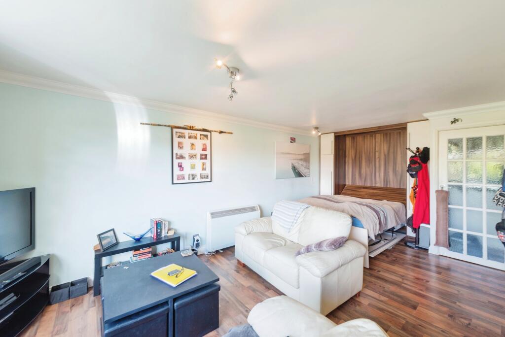 1 bed Apartment