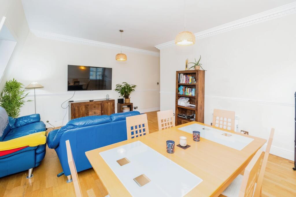 2 bed Apartment