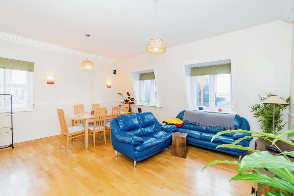 2 bed Apartment
