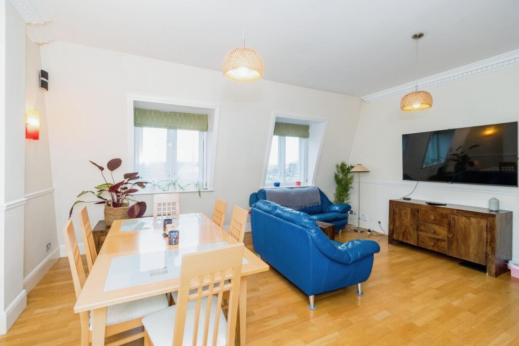 2 bed Apartment