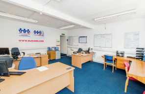 2 bed Commercial Property