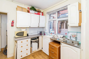 2 bed Commercial Property