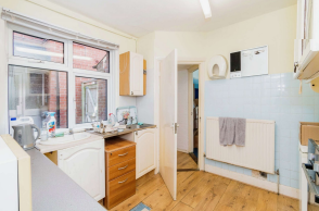 2 bed Commercial Property