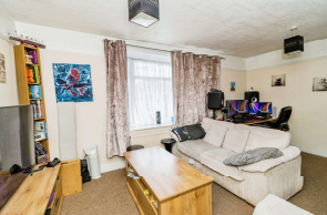 2 bed Commercial Property