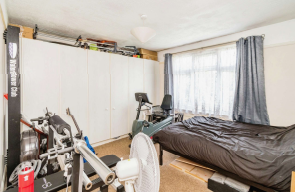 2 bed Commercial Property