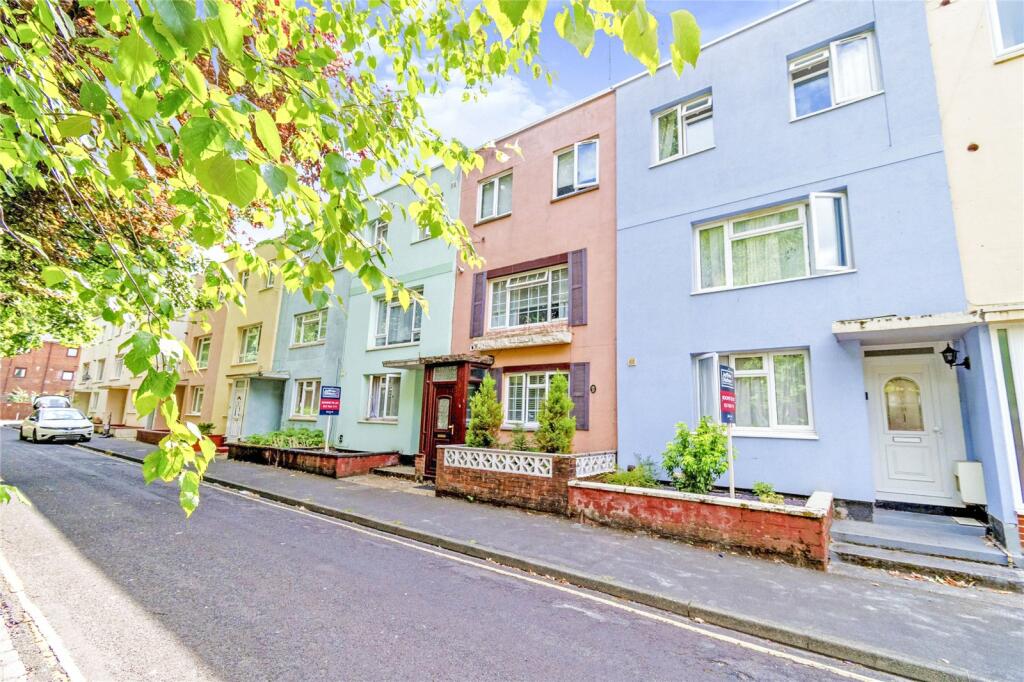 4 bed Town House