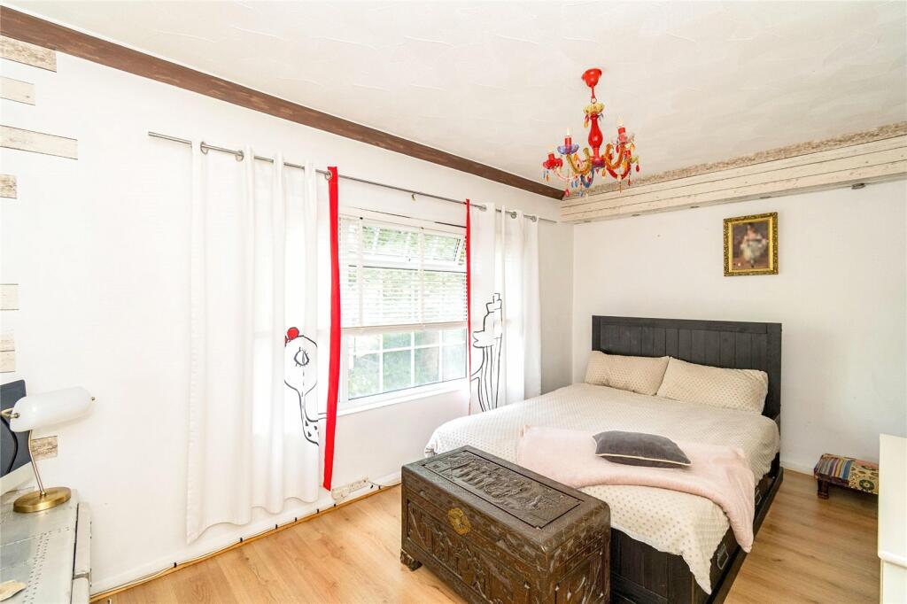 4 bed Town House
