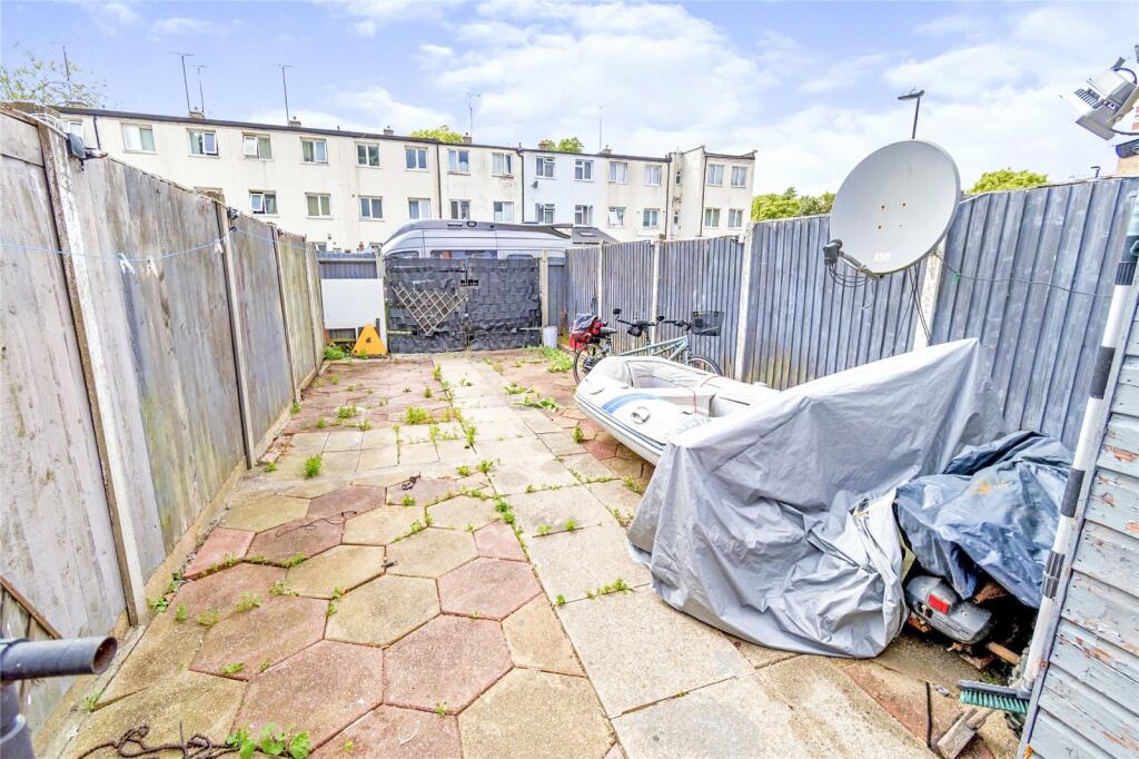 4 bed Town House