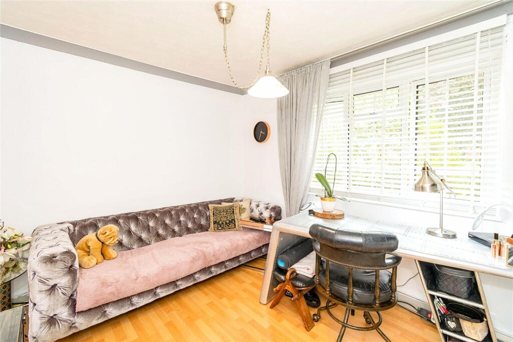 4 bed Town House