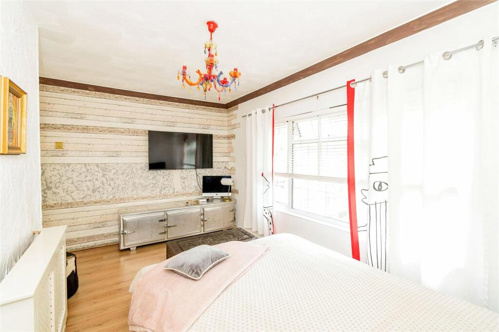 4 bed Town House