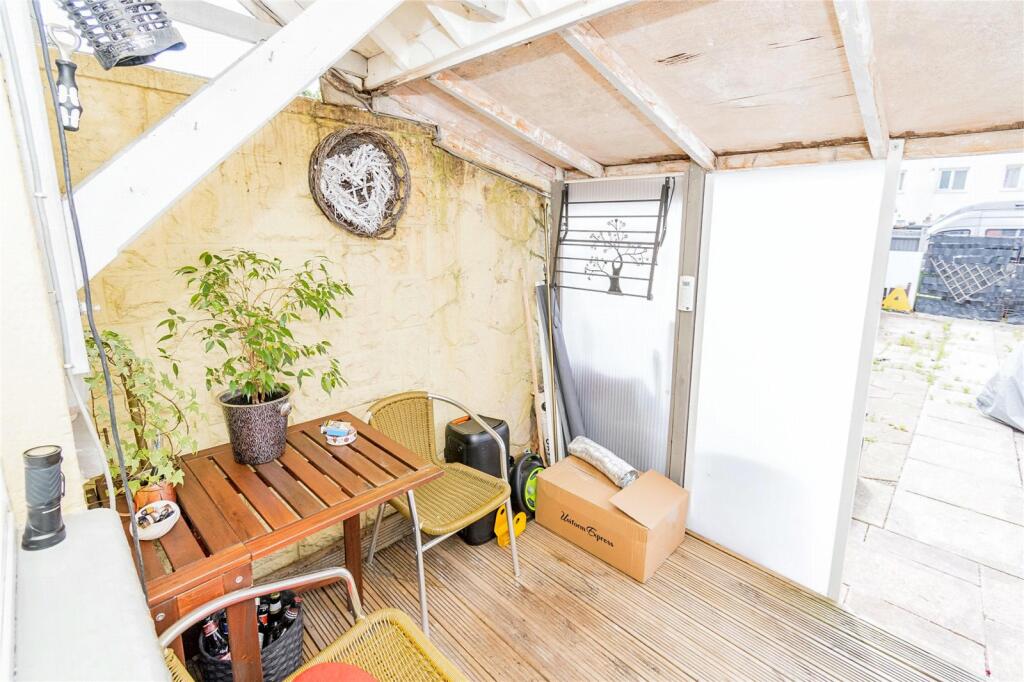 4 bed Town House