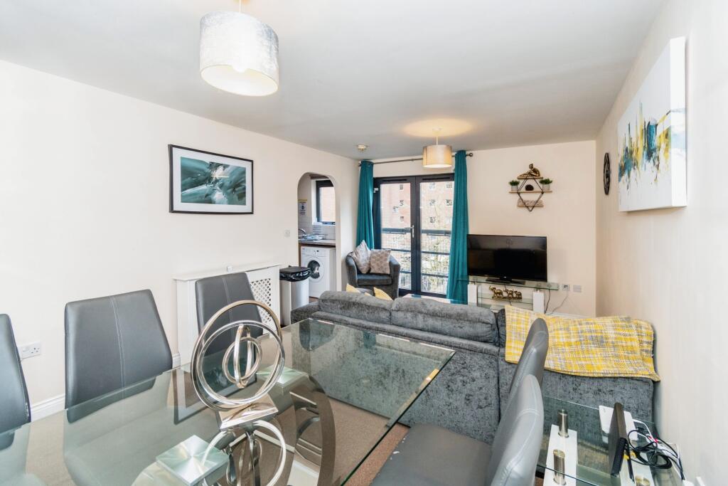 2 bed Apartment