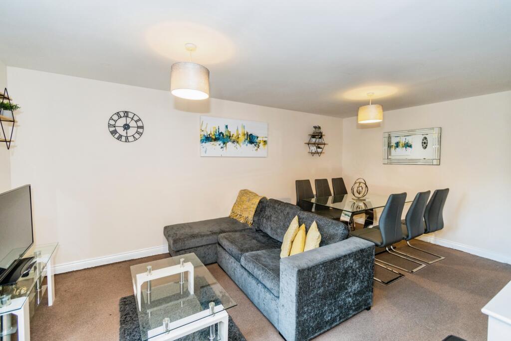 2 bed Apartment