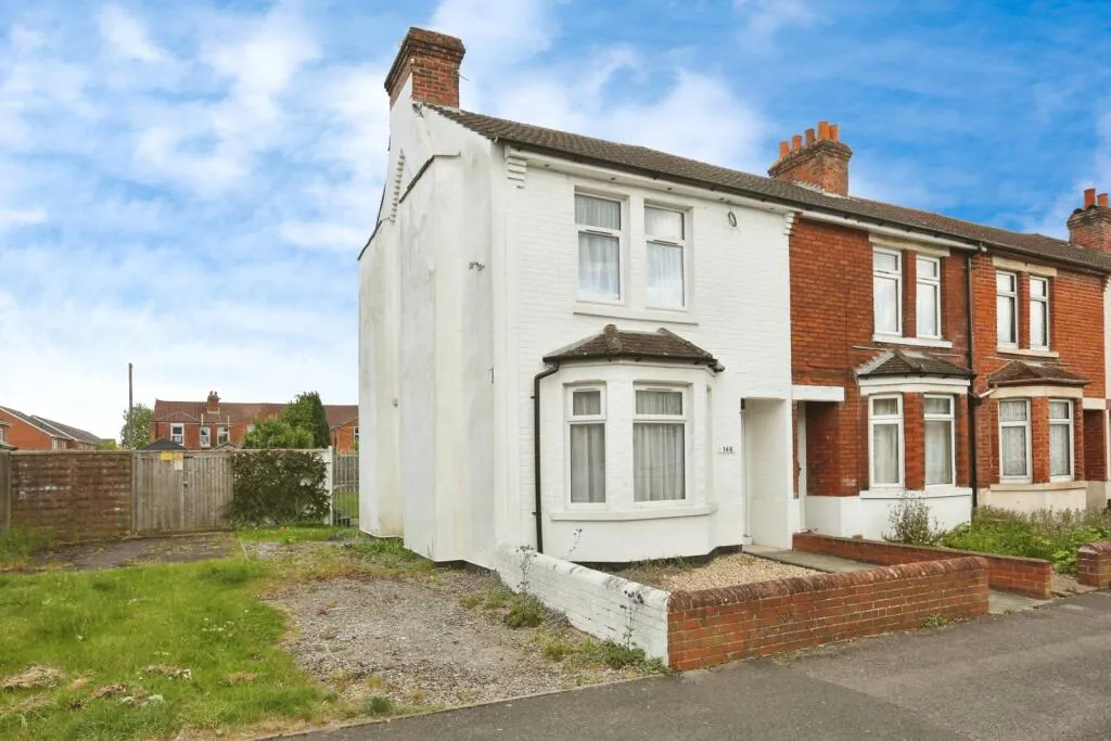 3 bed End of Terrace