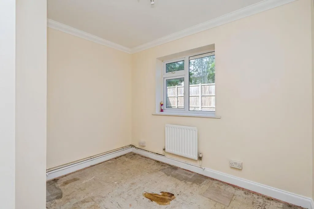 1 bed Ground Flat