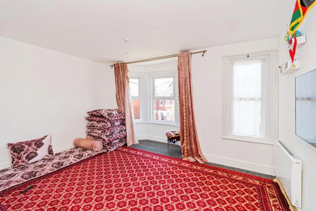 2 bed Semi-Detached